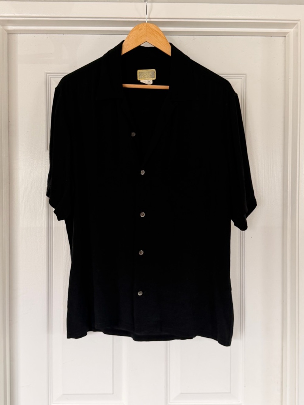 Men's Black Short-Sleeve Casual Button-Down Shirt made in Japan